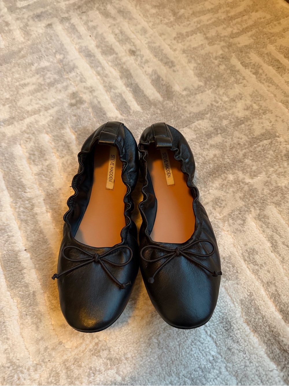 Steve Madden Black Leather Bow Ballet Flats
